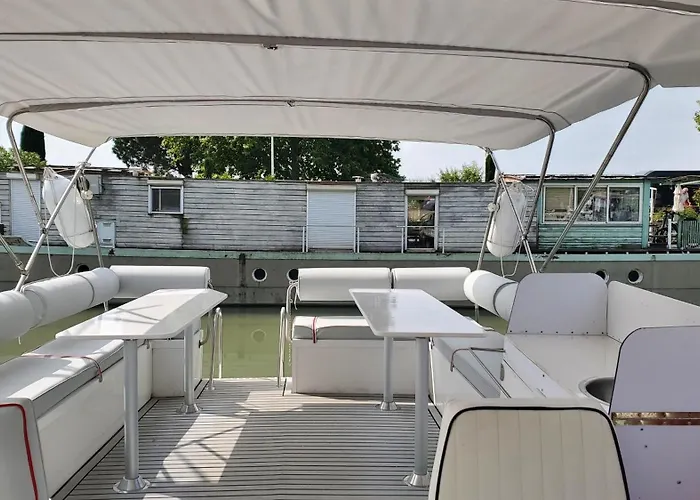 Bateau - Jolie Penichette Sur Region Touristique.