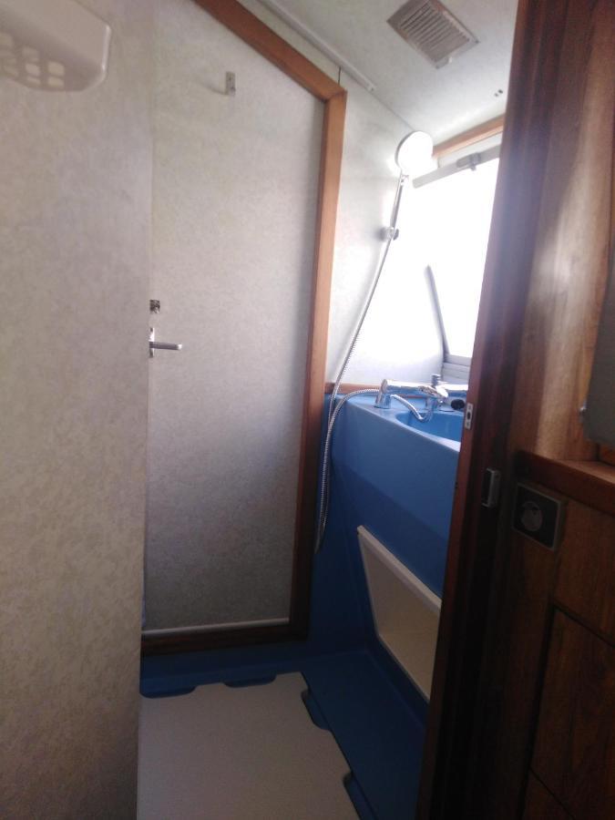 Bateau - Jolie Penichette Sur Region Touristique. *